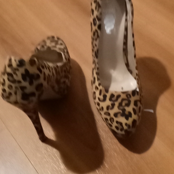 High heels - Picture 4 of 4